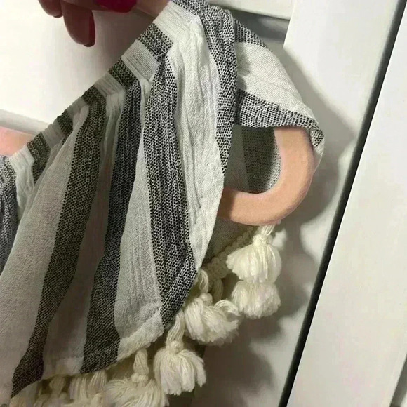 JODIFL Boho Off The Shoulder Sleeveless Pom Pom Fringe Tassel Top Size Large - Picture 5 of 8